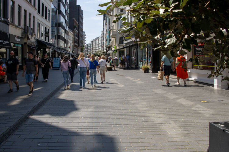 2024 Oostende winkelstraat Agora LR 17